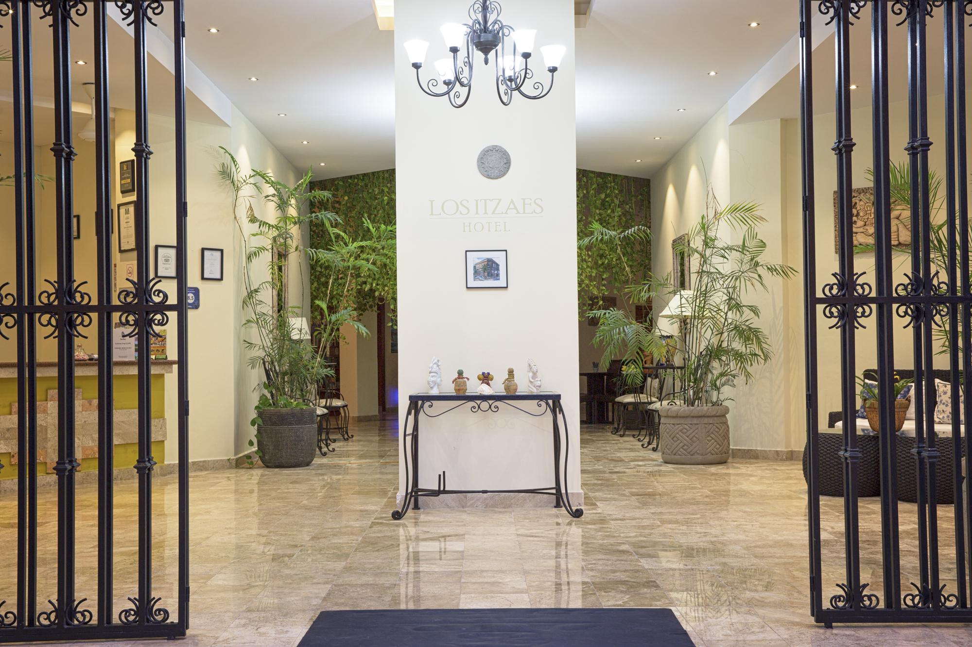 Hotel Los Itzaes By 5Th Av Плая-дель-Кармен Экстерьер фото